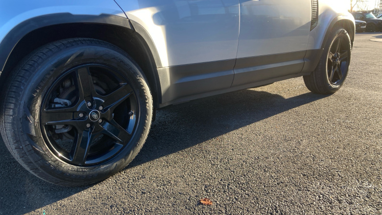 Land Rover Defender 2.0 D240 SE 110 5dr Auto Diesel Estate